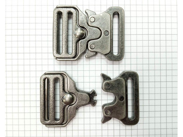 Пряжка "кобра" металлическая 32 мм состаренное серебро